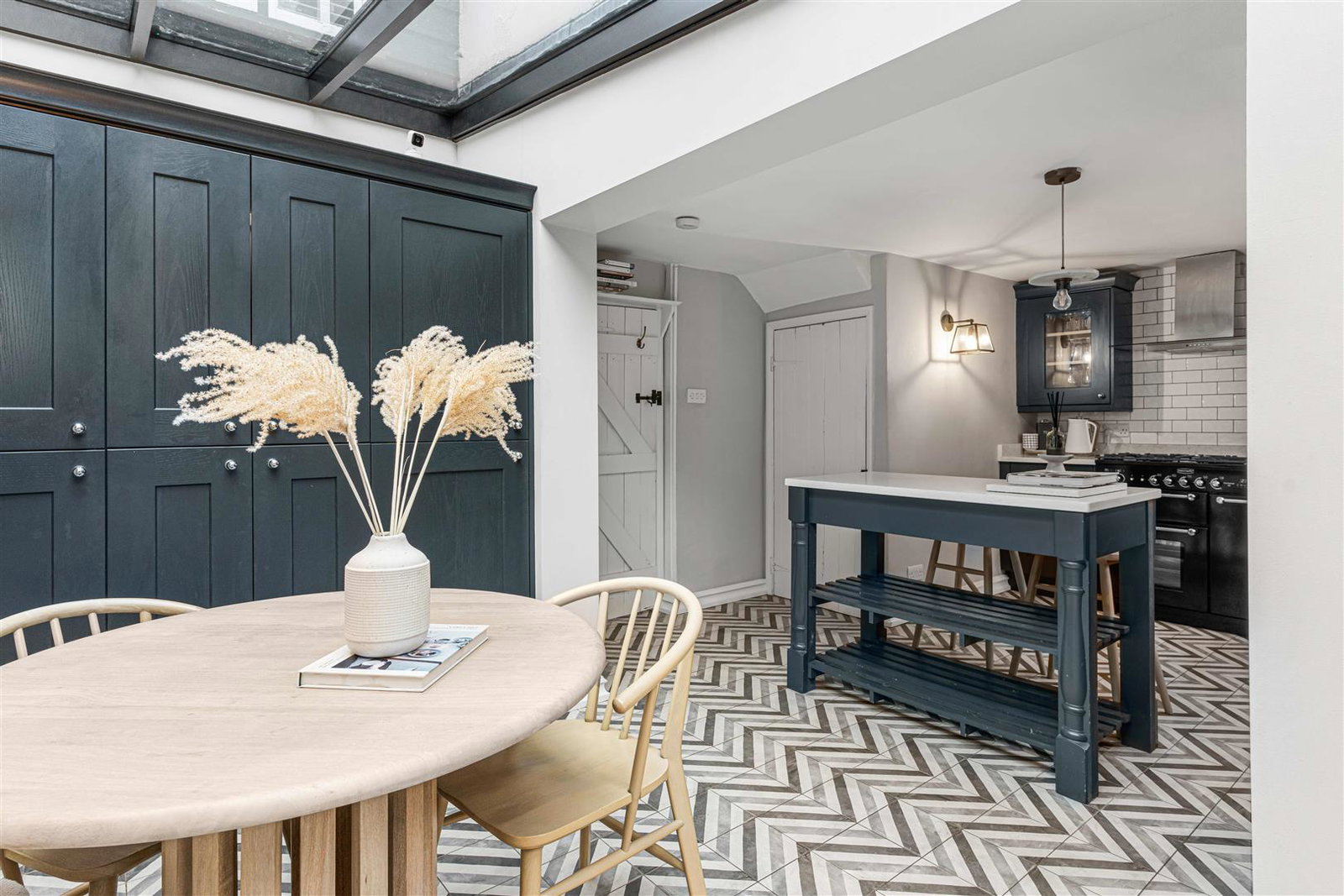 Image for CHAIN FREE Beautiful Cottage - Braughing, Herts