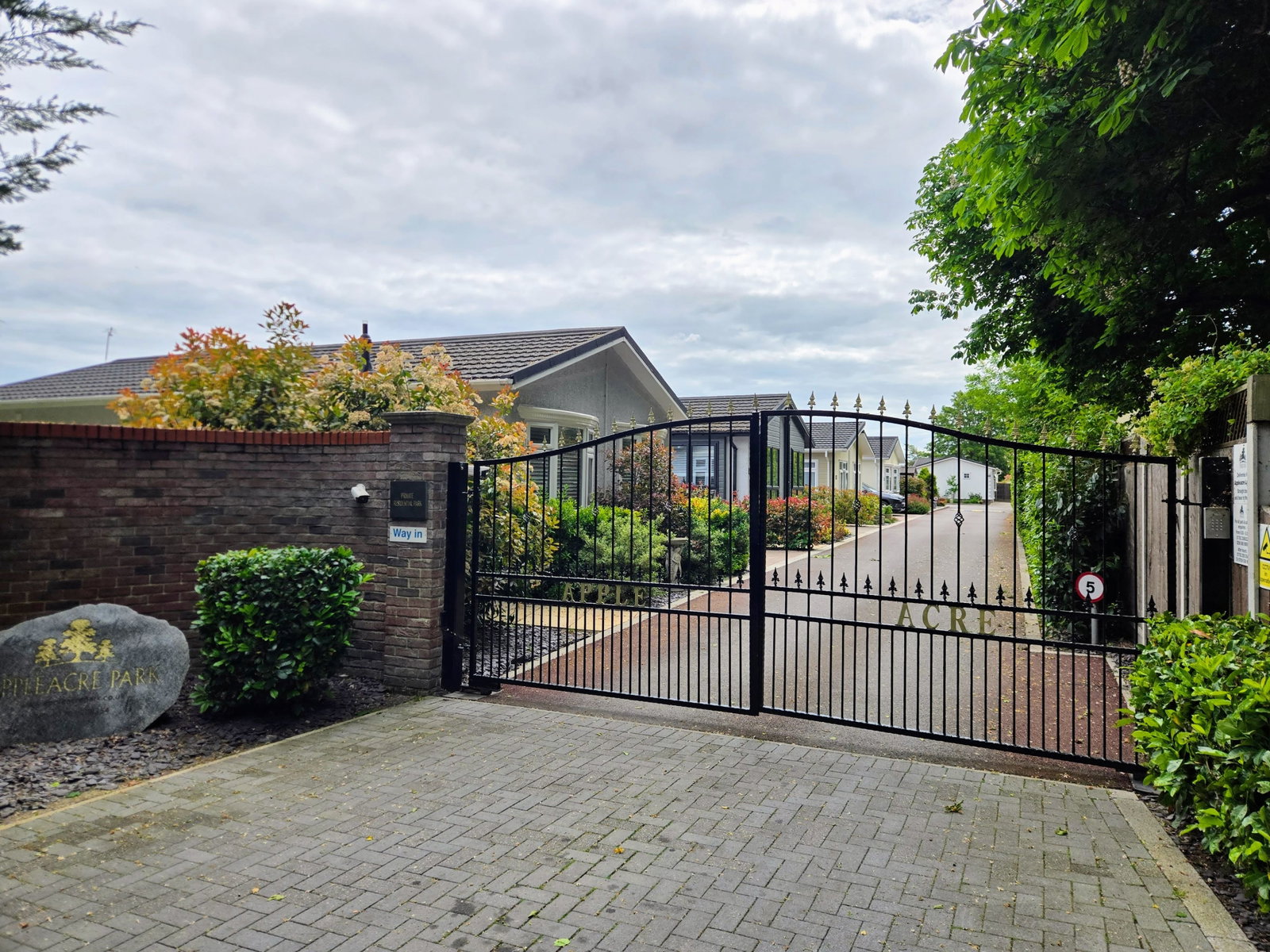 Image for Luxury Residential PARK HOME - Appleacre Park, Fowlmere, Cambs