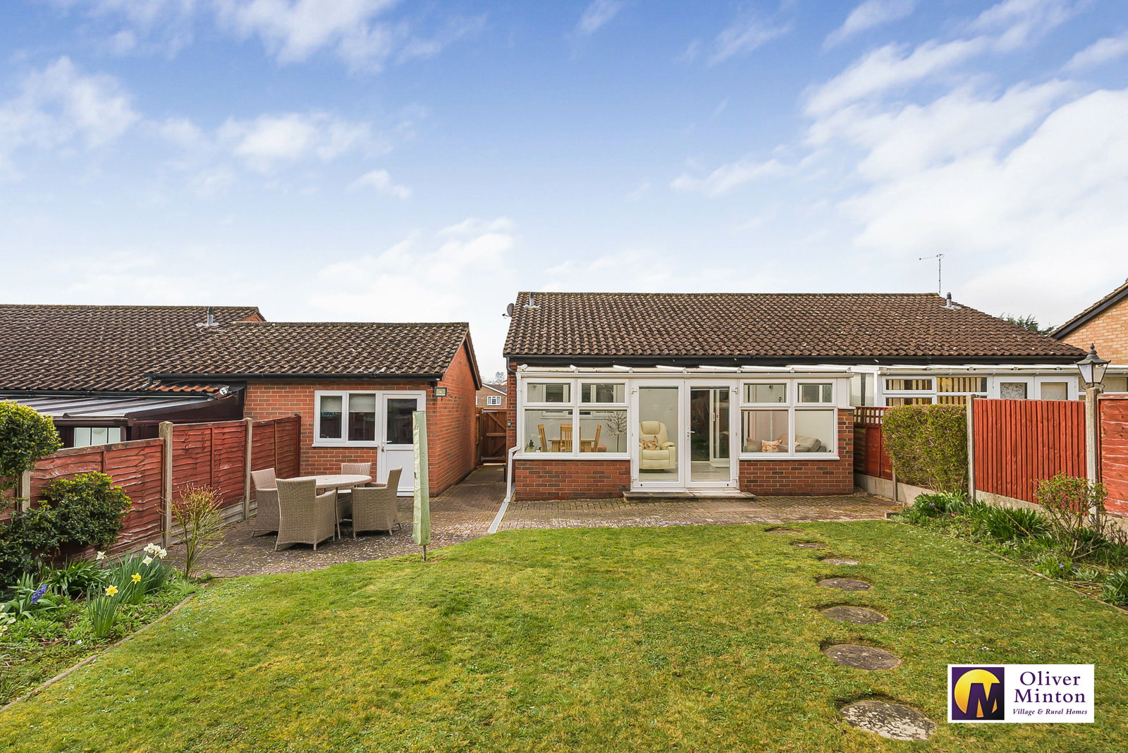 Image for CHAIN FREE 2 bedroom bungalow - St Johns, Puckeridge, Herts