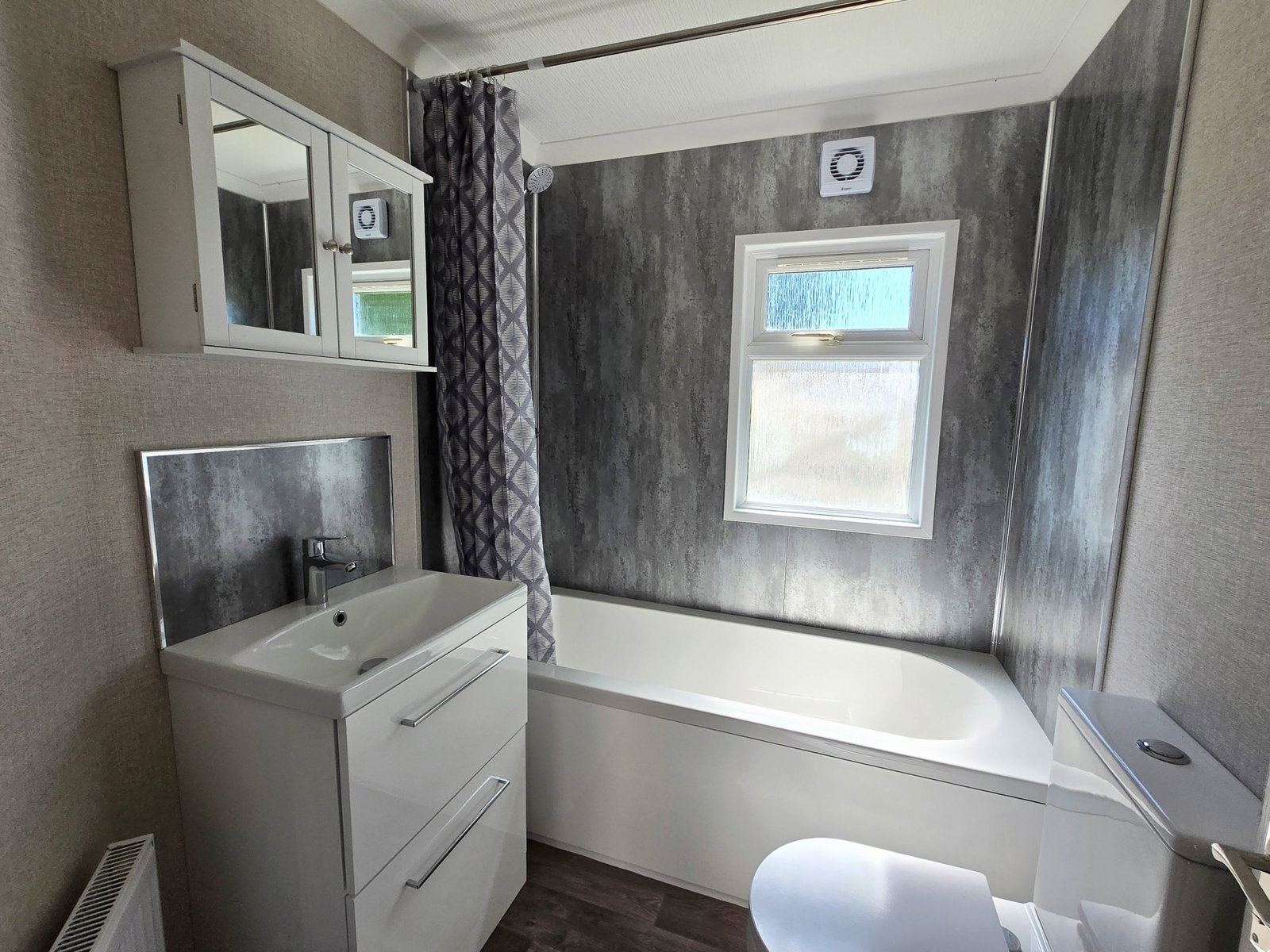 Image for Refurbished PARK HOME for over 50's - Ashleigh Park, Barwick, Nr Ware, Herts
