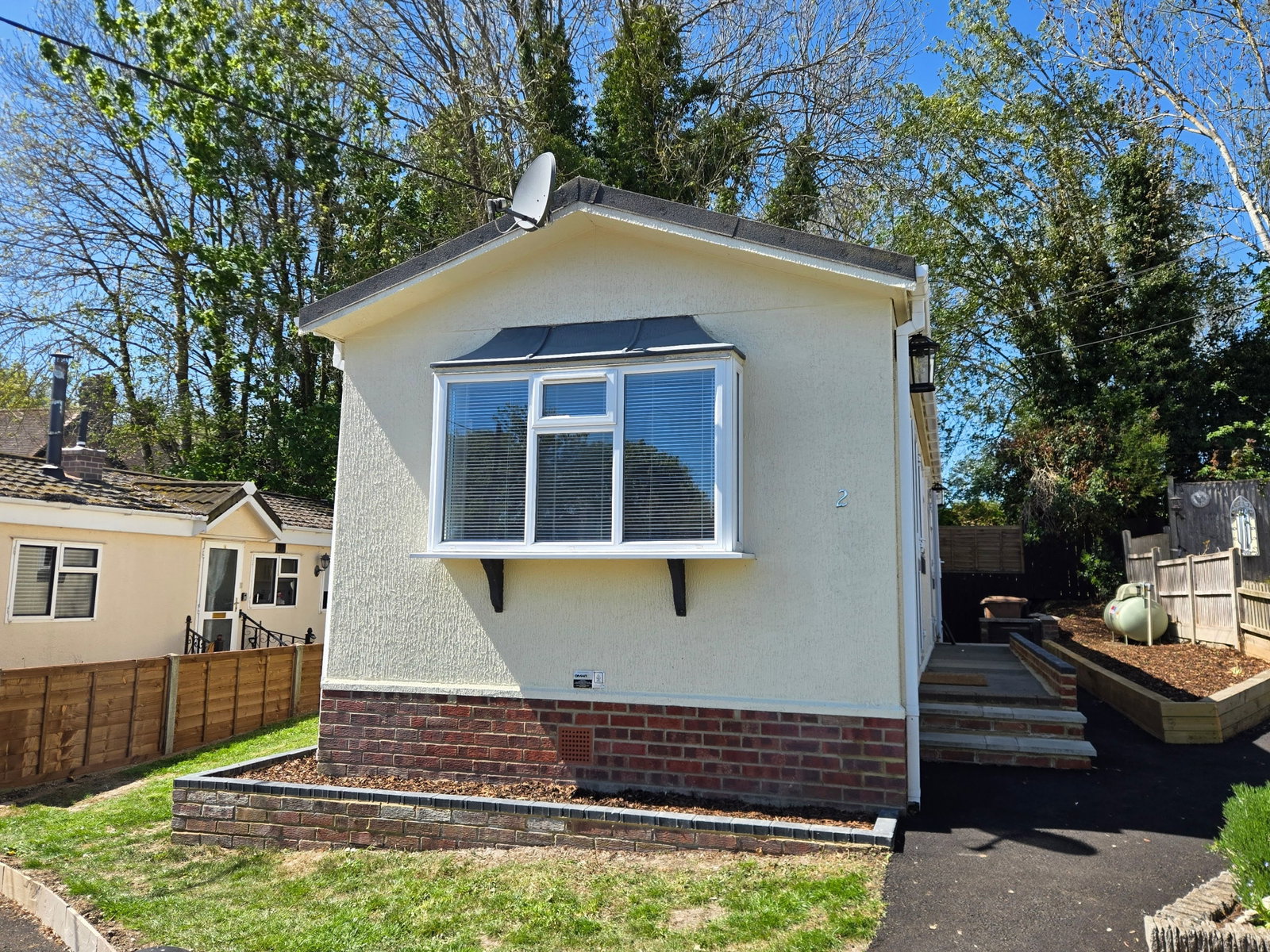 Image for Refurbished PARK HOME for over 50's - Ashleigh Park, Barwick, Nr Ware, Herts