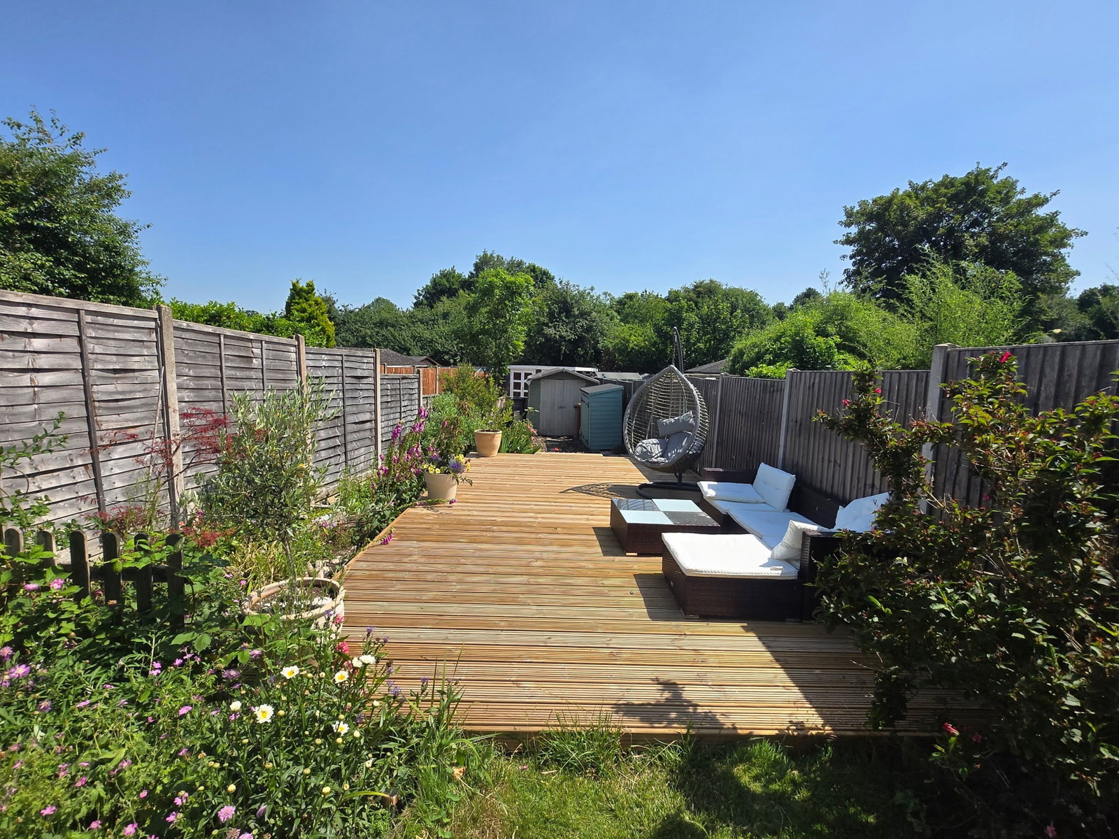Image for CHAIN FREE - High Street, Puckeridge, Herts