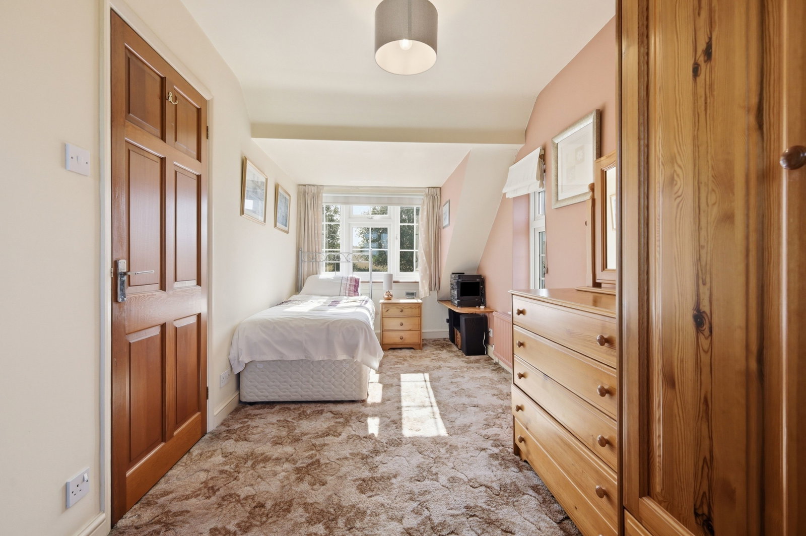 Image for CHAIN FREE - Green End, Braughing, Herts