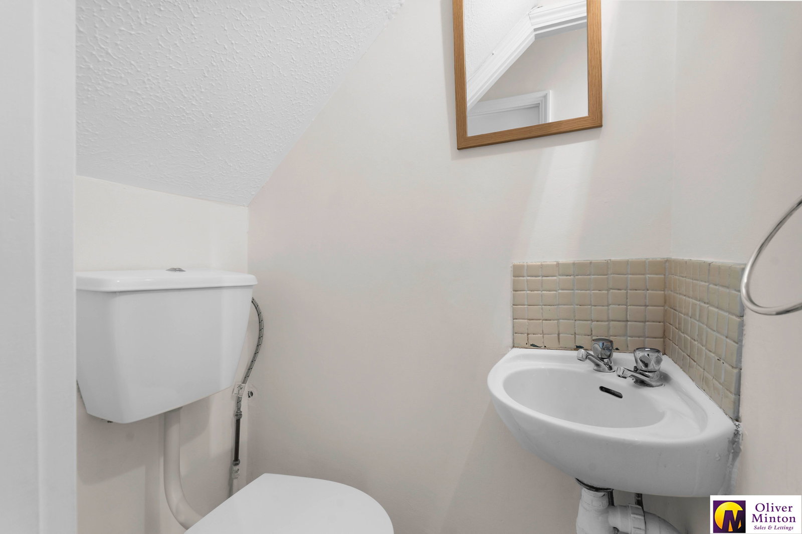 Image for CHAIN FREE - High Street, Puckeridge, Herts