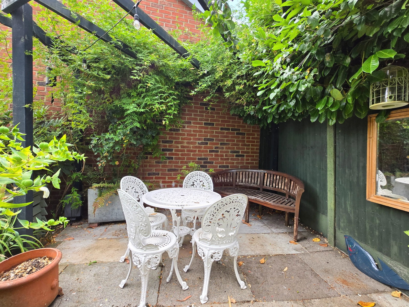 Image for CHAIN FREE - High Street, Puckeridge, Herts