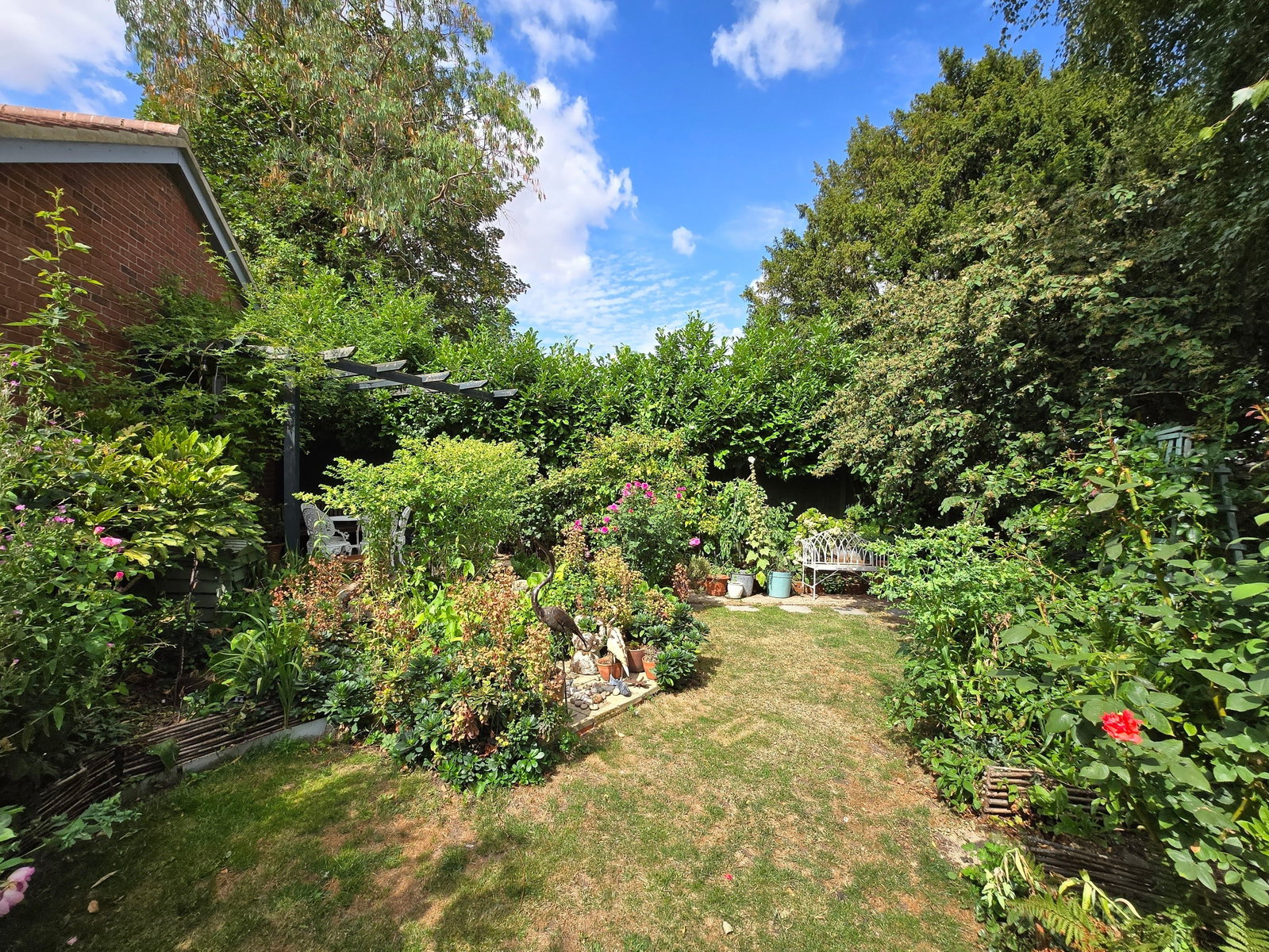 Image for CHAIN FREE - High Street, Puckeridge, Herts