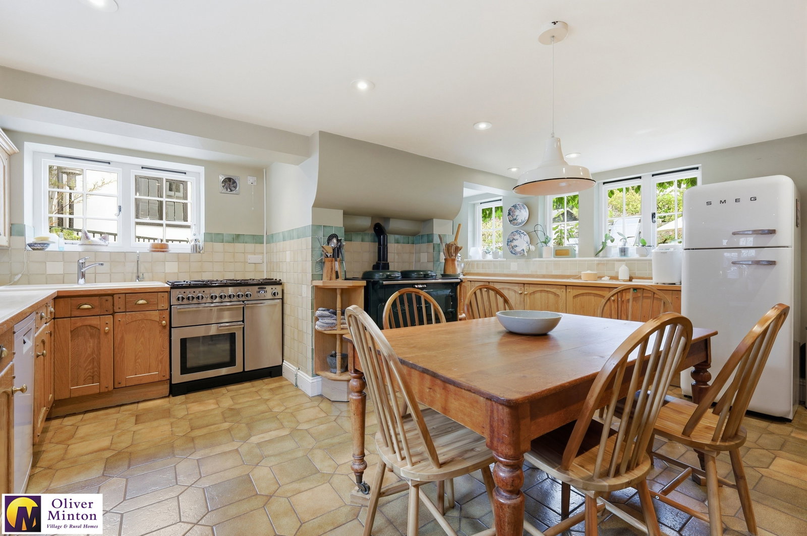 Image for CHAIN FREE - High Street, Puckeridge, Herts