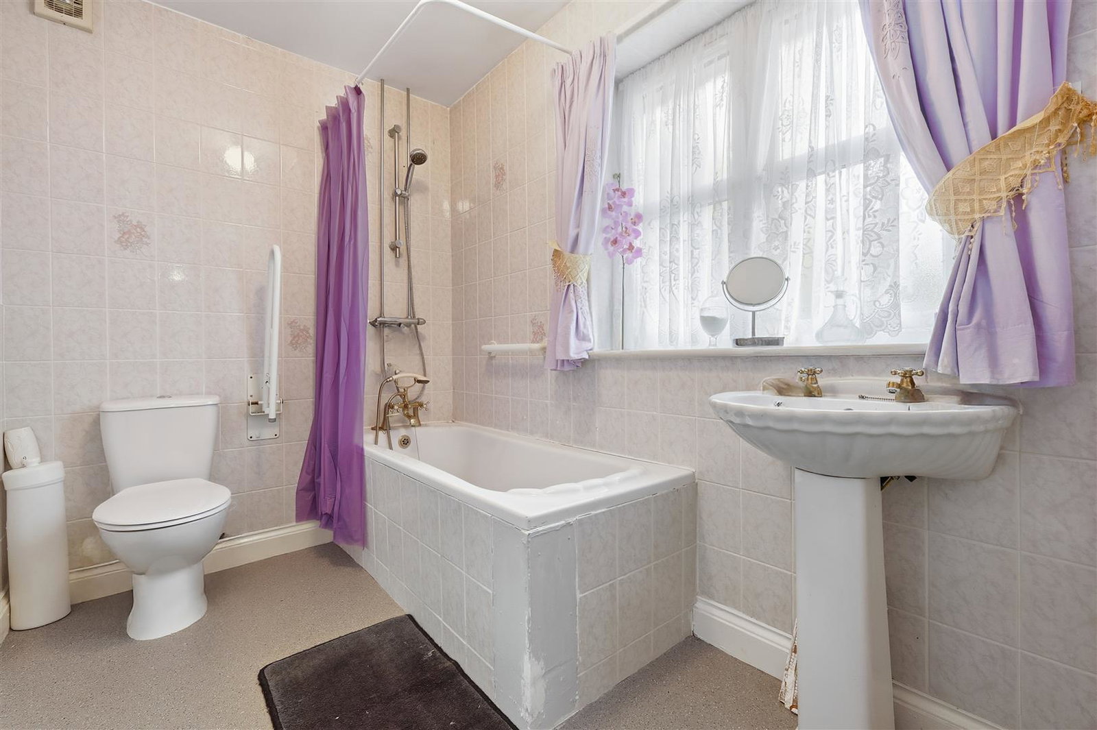 Image for CHAIN FREE: Parkfields, Roydon