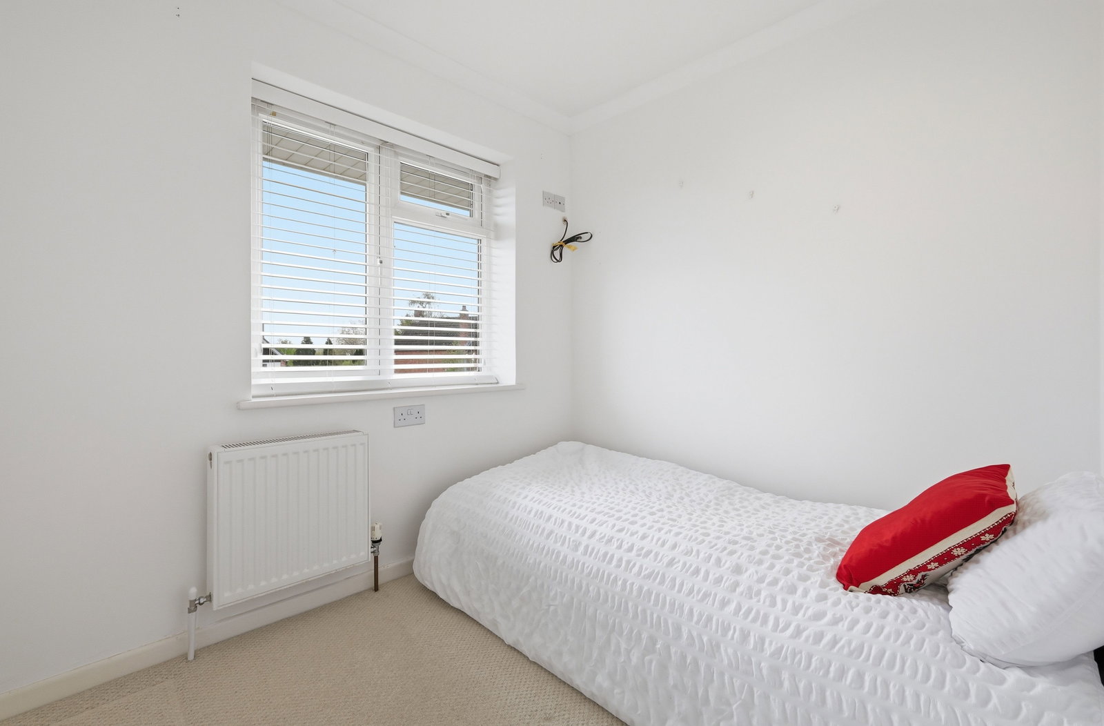 Image for Roselands Avenue, Hoddesdon