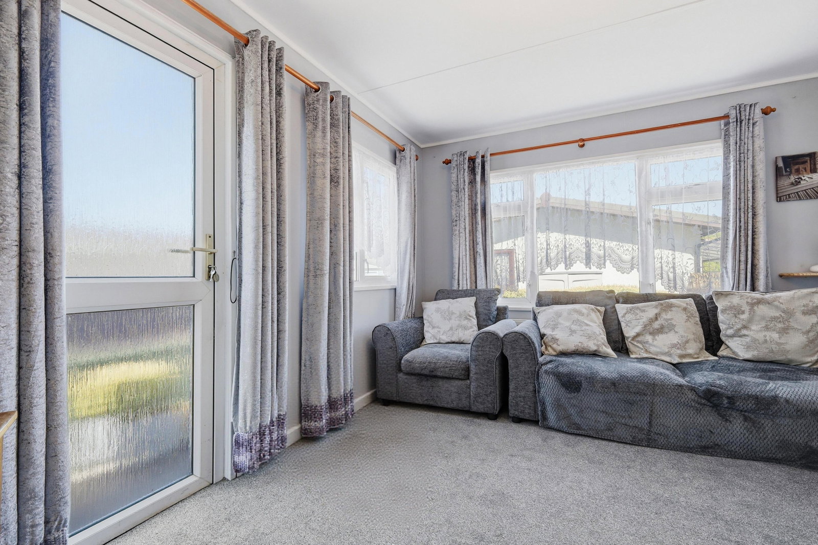 Image for Park Home, Roydon : Full Time Residence