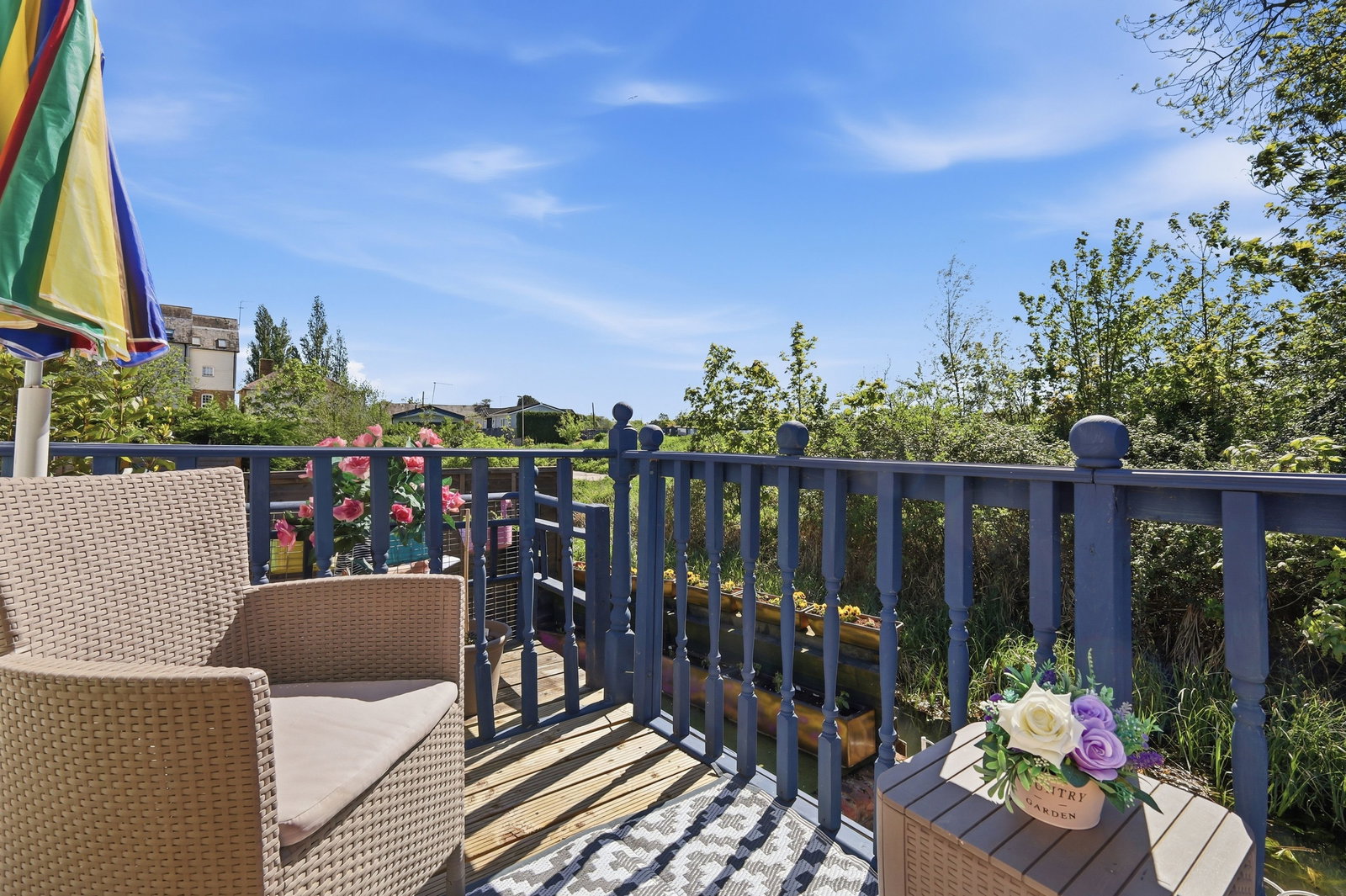 Image for Park Home, Roydon : Full Time Residence
