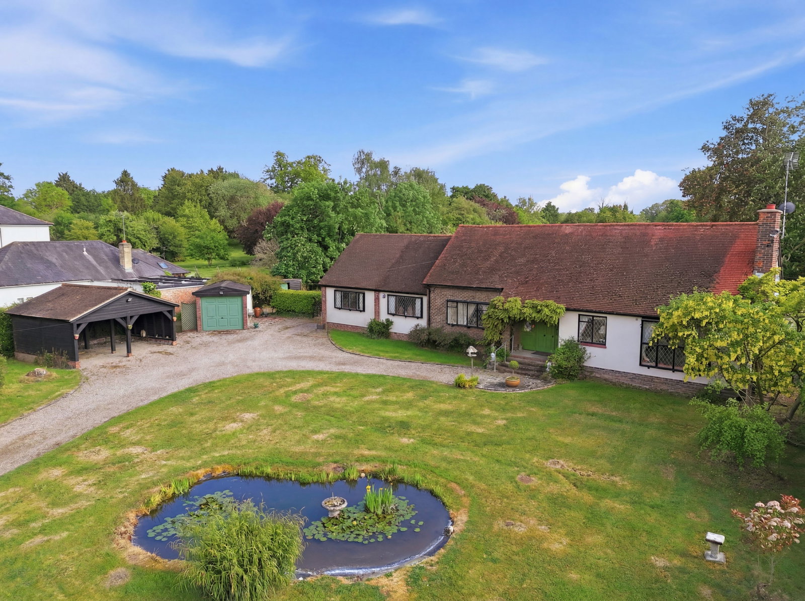 Image for Harlow Road, Roydon : CHAIN FREE
