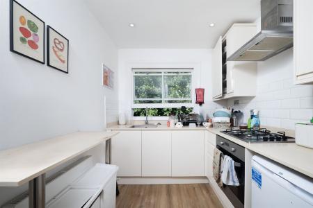 Kitchen (full view)