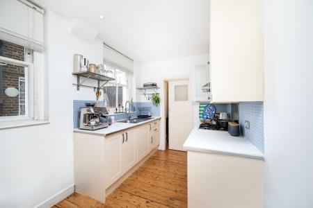 Kitchen (side view)