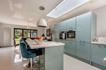 Kitchen/Breakfast Room