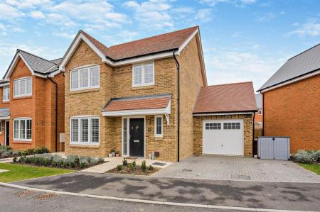 32 Hemingburgh ext b.jpg