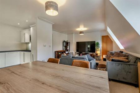 Dining / Sitting Area