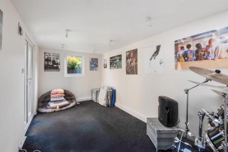 Summer House/ Office