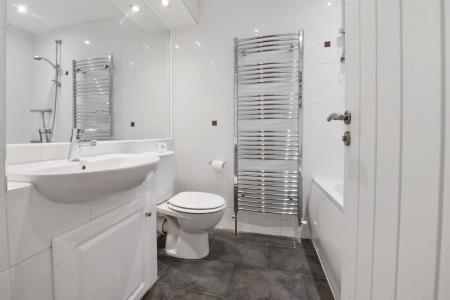 Bedroom 1 En Suite