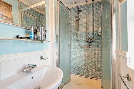 En Suite Shower Room