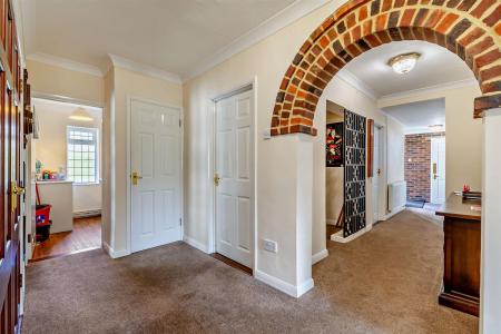 8680383-interior13-800.jpg