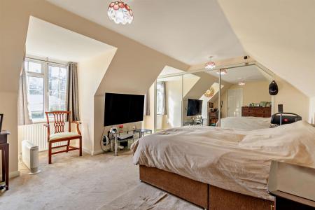 8680383-interior27-800.jpg