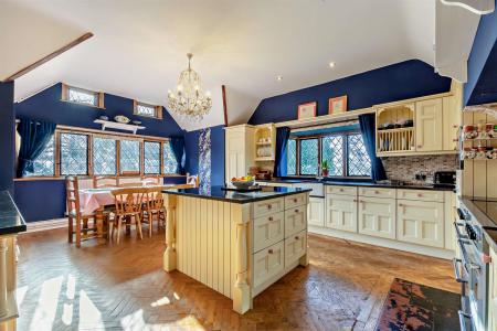 Kitchen/Breakfast Room