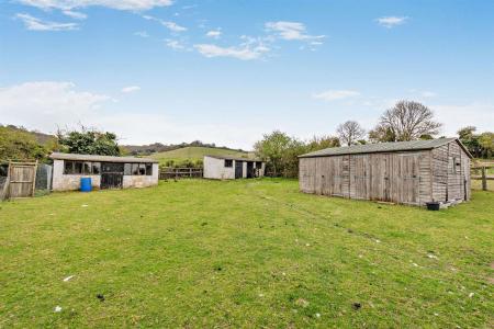 Stables/Hay Barn/Store