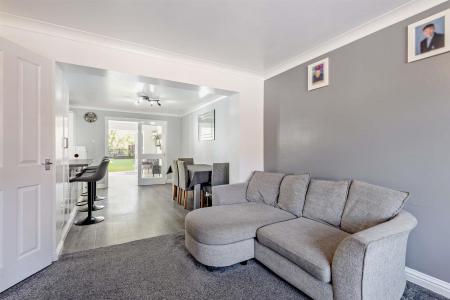 8685372-interior04-800.jpg