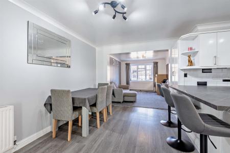 8685372-interior06-800.jpg