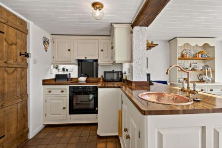 8689399-interior07-800.jpg
