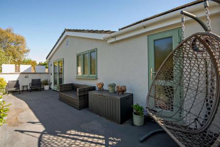 8690365-exterior14-800.jpg