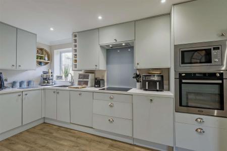 8690365-interior14-800.jpg