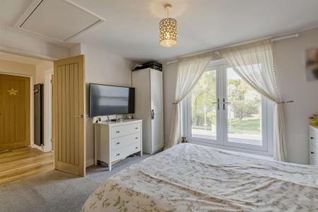 8690365-interior05-800.jpg