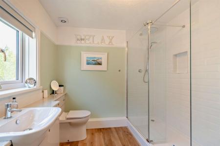 First Floor Bathroom