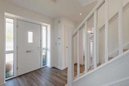 8655007-interior16-800.jpg