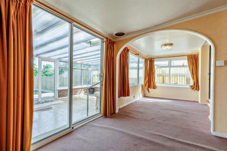 8696240-interior16-800.jpg