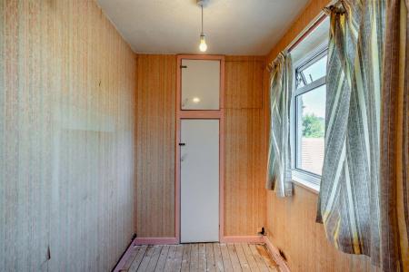 8696240-interior34-800.jpg