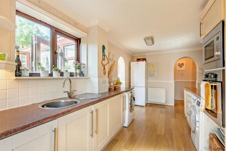 8696511-interior05-800.jpg