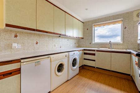 8697024-interior07-800.jpg