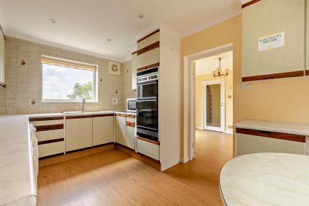 8697024-interior08-800.jpg