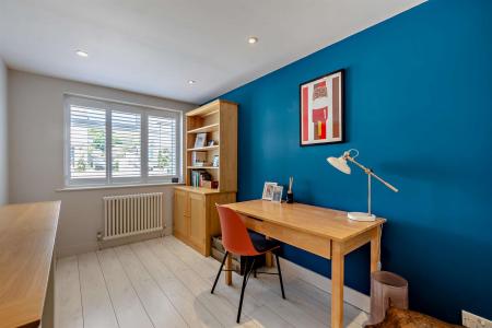 8698410-interior01-800.jpg