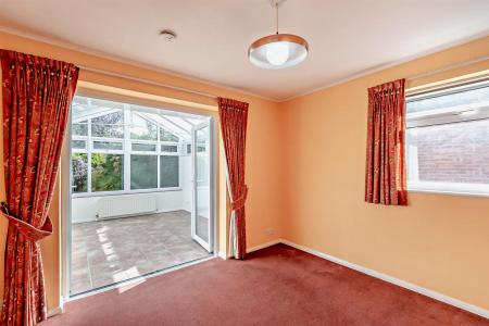 8689693-interior03-800.jpg