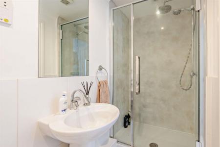 Bedroom Two En-suite
