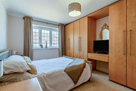 8700220-interior01-800.jpg