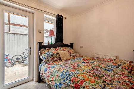 8699031-interior10-800.jpg