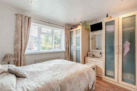 8700738-interior10-800.jpg