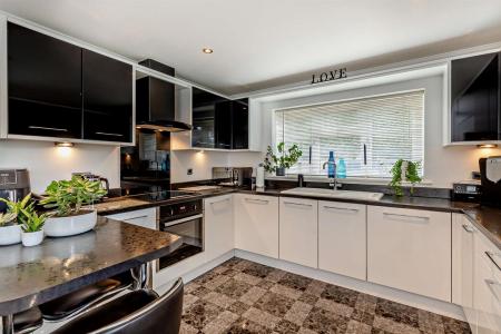 8702978-interior07-800.jpg