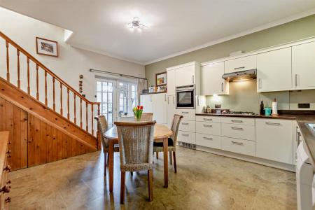 8674460-interior19-800.jpg