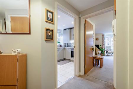 8676590-interior09-800.jpg